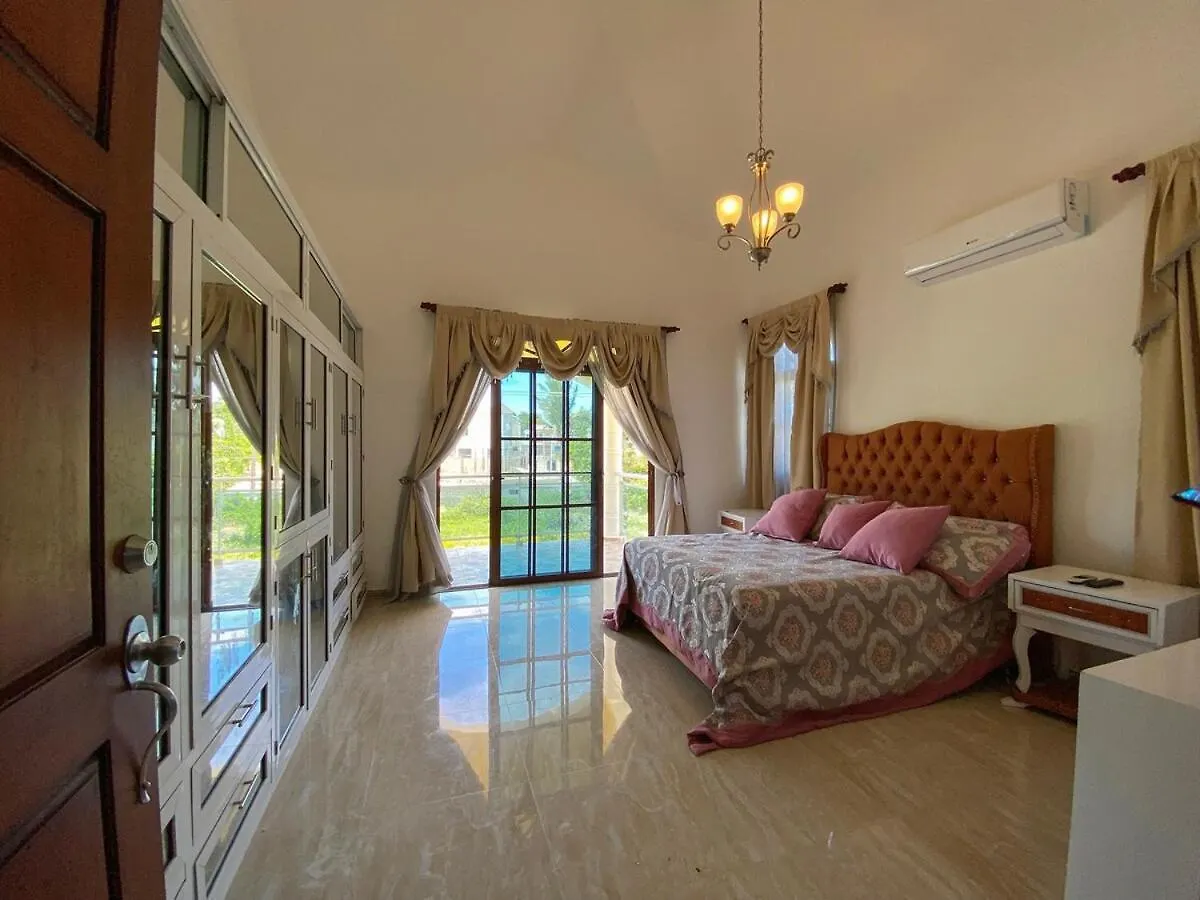 Beautiful Villa With Mountain View Πουέρτο Πλάτα